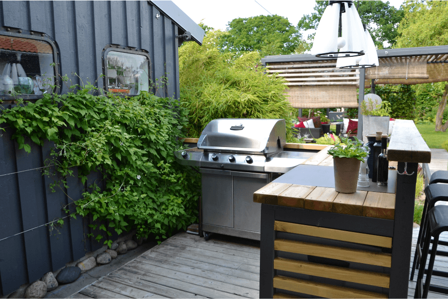 Building an Outdoor Kitchen? Here’s What You Need to Know